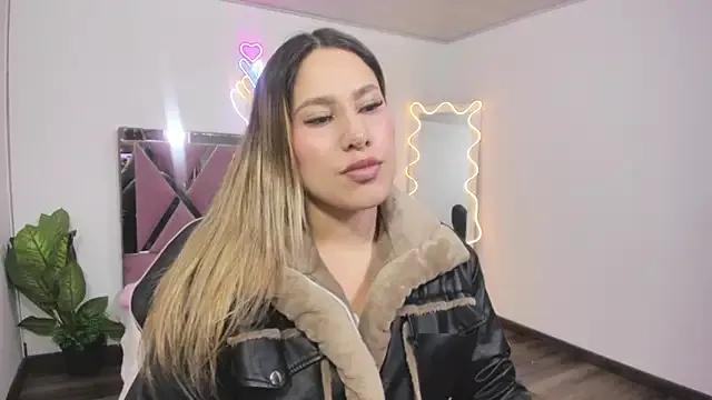 saaya_tay on StripChat 