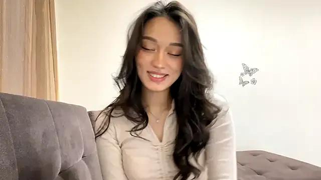 SweetSakuraJane — Try to look serious for 10 sec