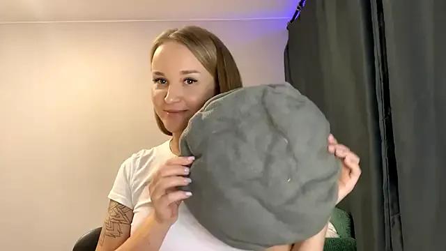 TanekaBoitel on StripChat