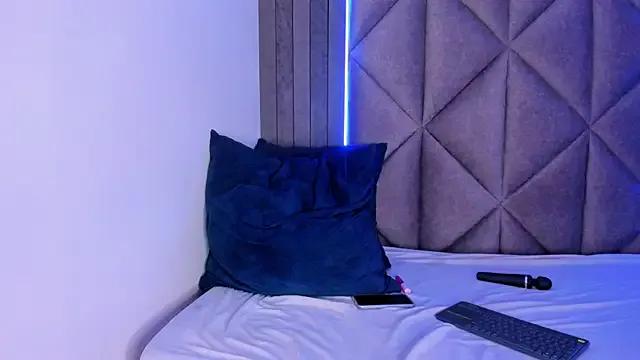 ZoeeMartinezz__ — I undress.. and u just watch 